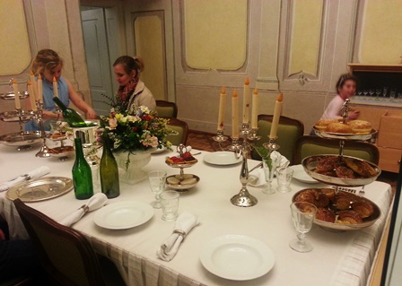 2014-04-17 Schönbrunn, Tisch